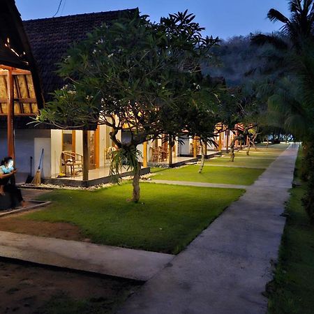Hotel The Tinsi Toyapakeh Exterior foto