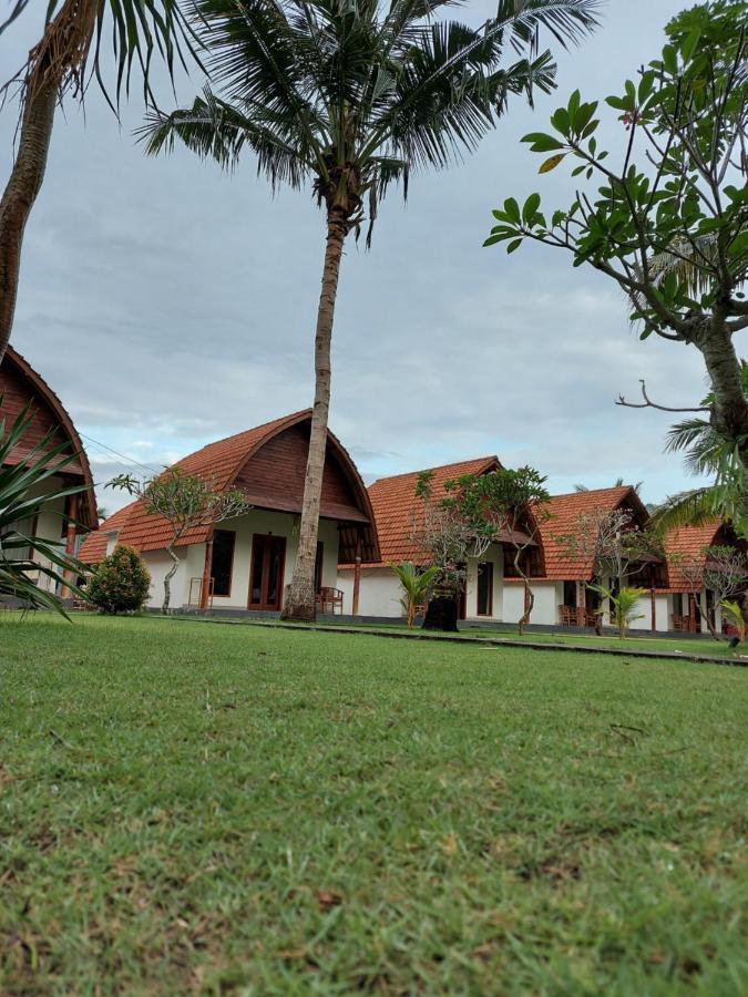 Hotel The Tinsi Toyapakeh Exterior foto