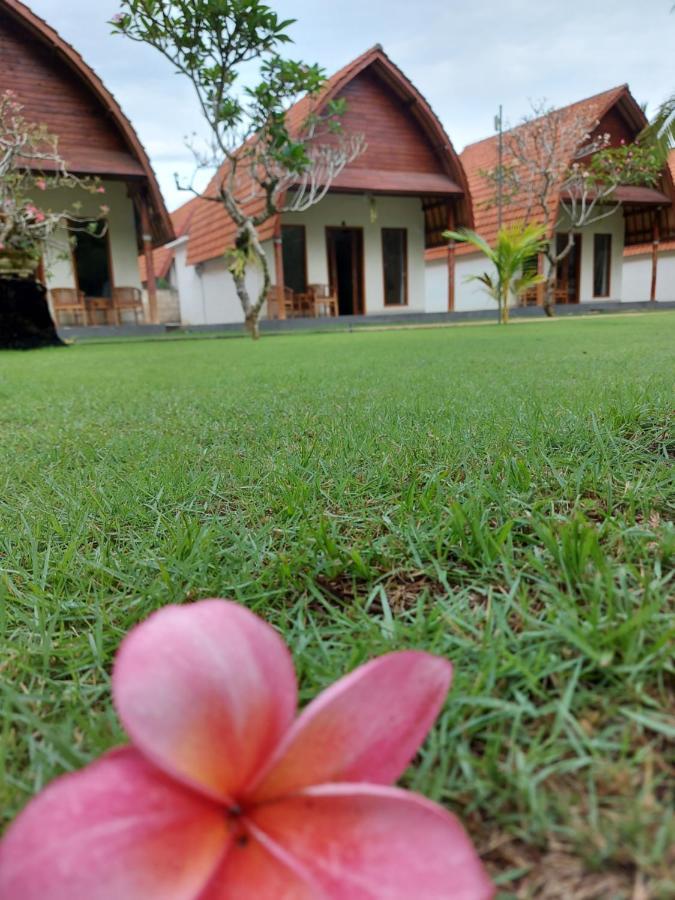 Hotel The Tinsi Toyapakeh Exterior foto