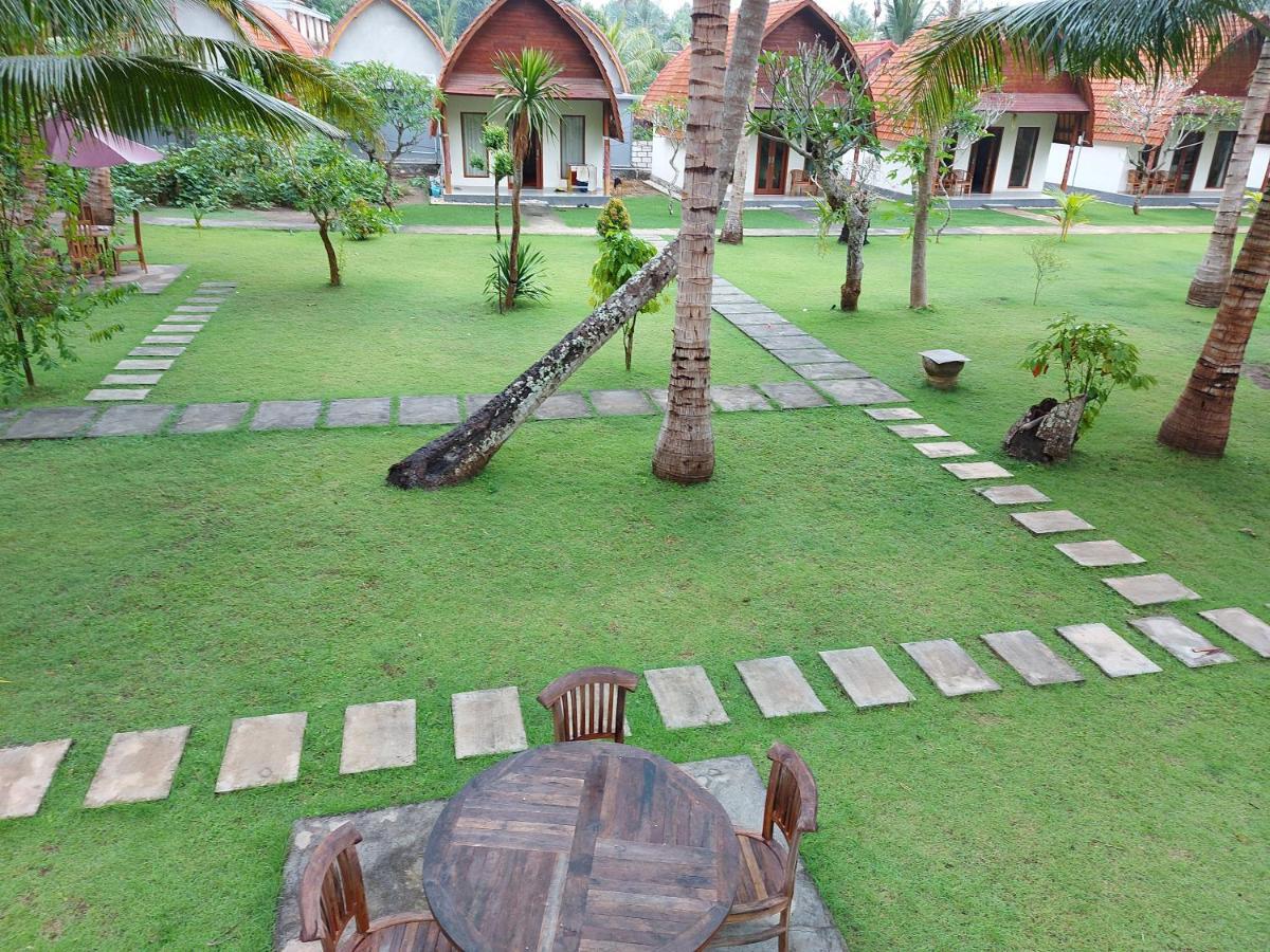 Hotel The Tinsi Toyapakeh Exterior foto